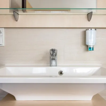 日耳曼尼亚酒店 3* 施塔特阿伦多夫